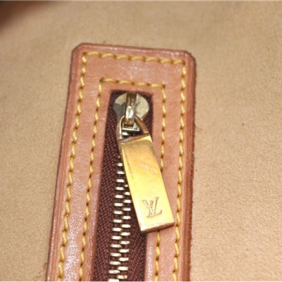 Louis Vuitton Monogram Looping Shoulder Bag - Picture 7 of 16